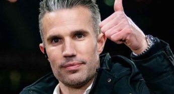 Robin van Persie Memulai Karir Kepelatihan