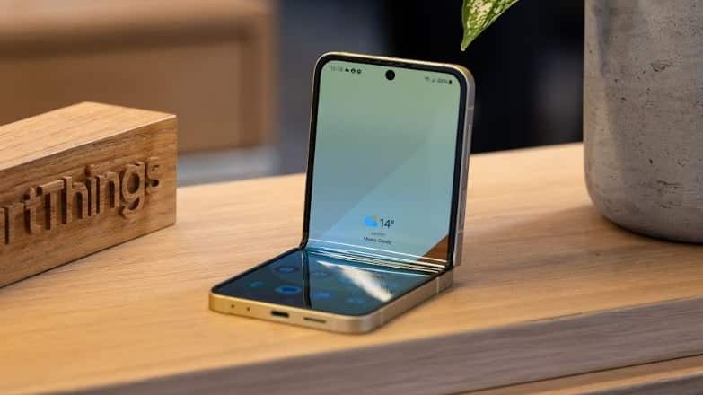 Samsung Galaxy Z Flip7 Hadir dengan Layar Cover Lebih Besar