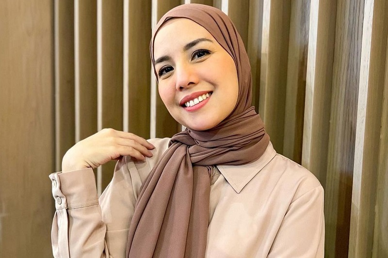 Tya Ariestya Bagikan Persiapan Menuju Ibadah Haji 2025